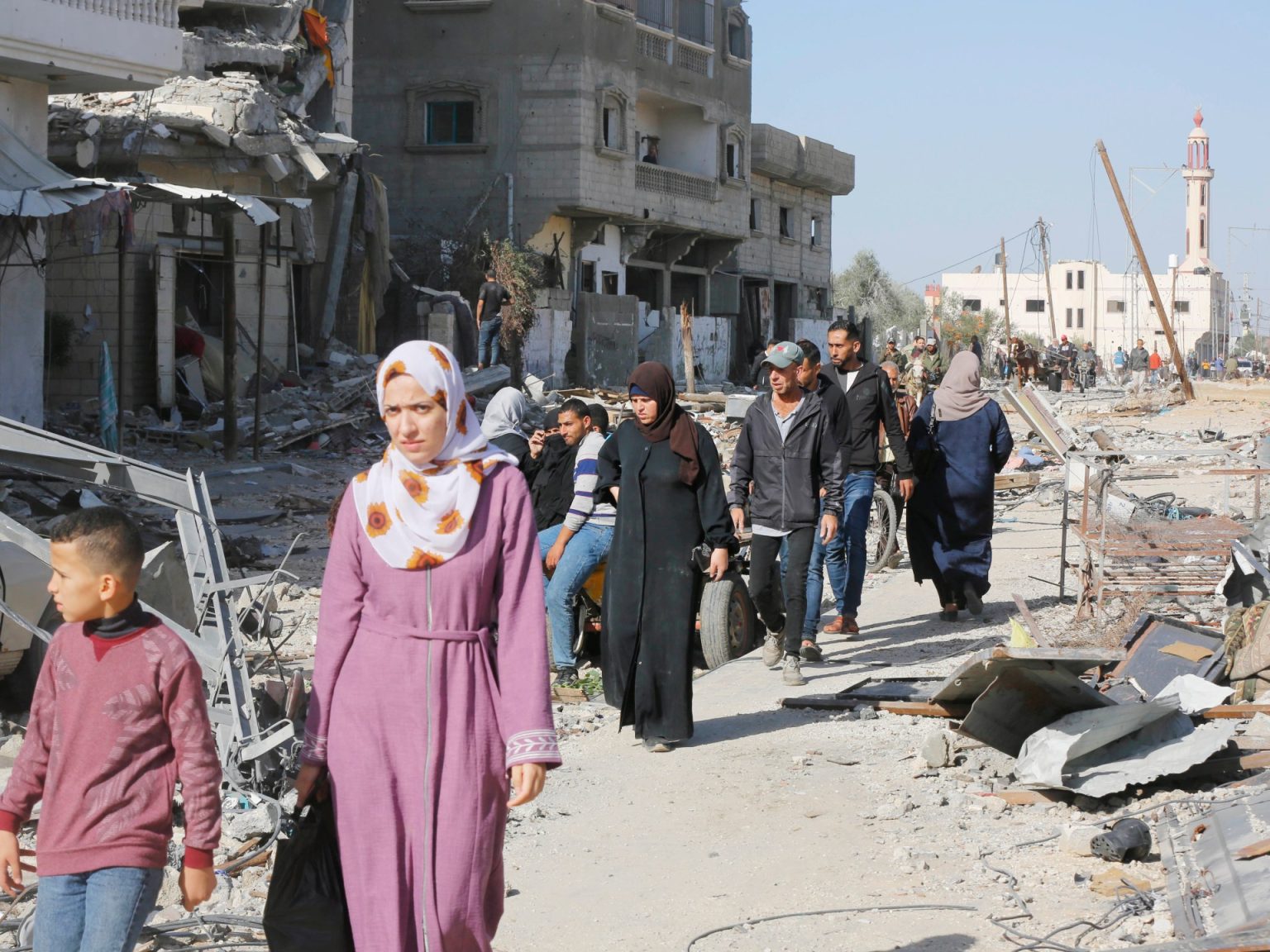 “كان الموت يطاردنا”.. ناجيان فرنسيان يصفان جحيم غزة