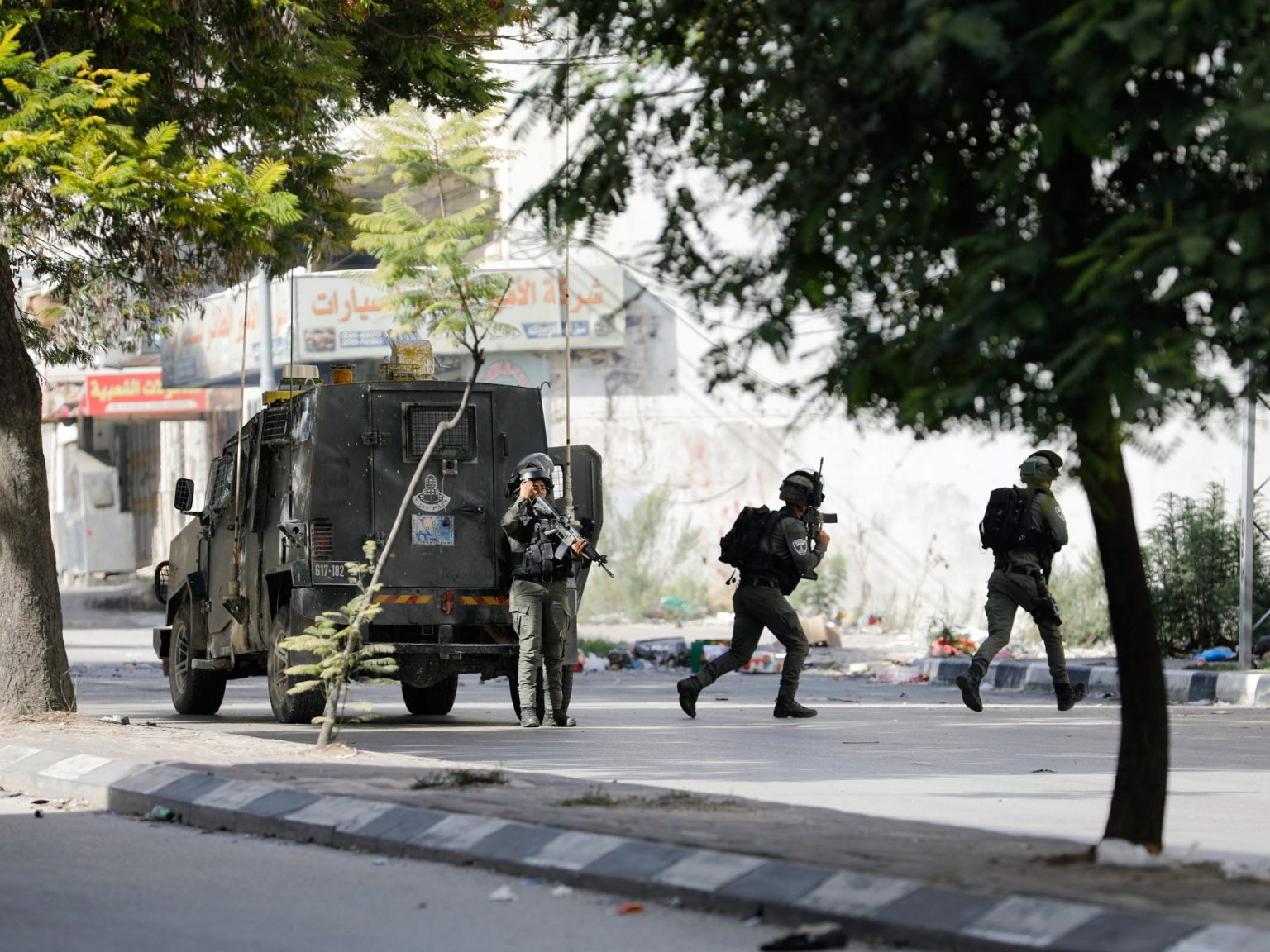 إسرائيل تعتقل 3290 فلسطينيا في الضفة منذ طوفان الأقصى