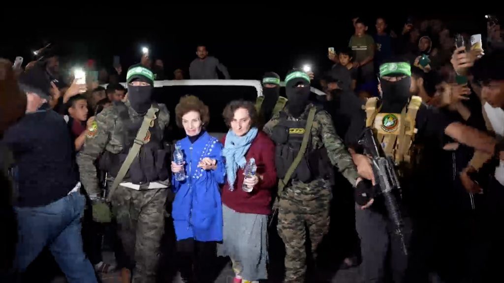 موسكو “ممتنة” لحماس بعد إطلاق سراح روسيتين