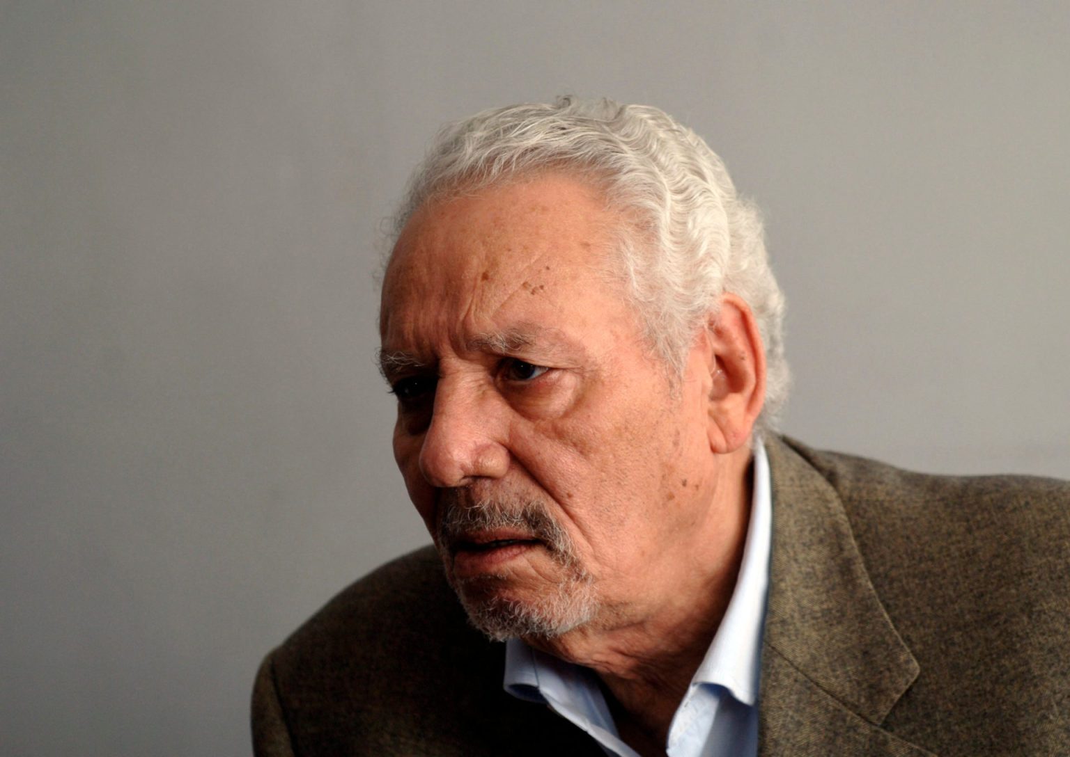 وفاة خالد نزار.. “الصندوق الأسود” ورجل العشرية السوداء بالجزائر