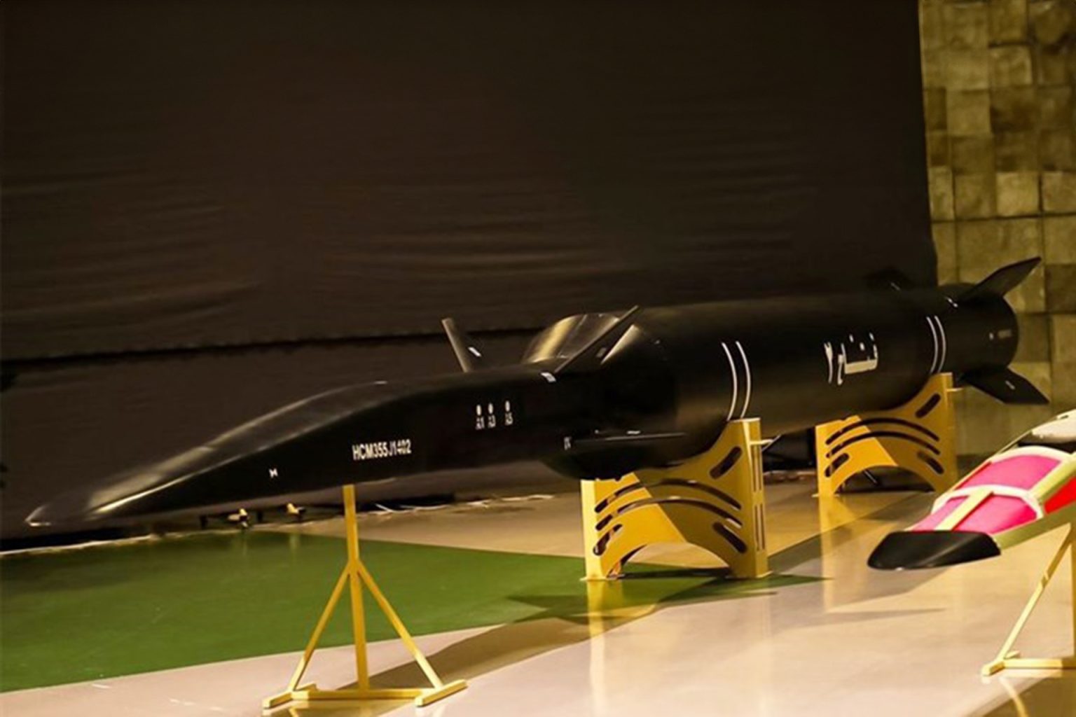 ماذا وراء تكثيف طهران الكشف عن أسلحتها الإستراتيجية؟