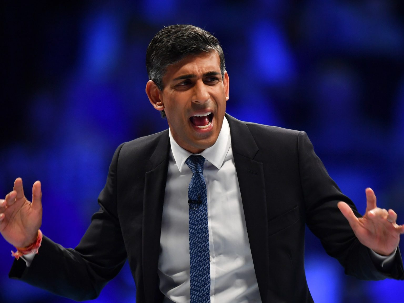 بريطانيا.. كيف تجاوز سوناك التمرد داخل حزبه بشأن “خطة رواندا”؟