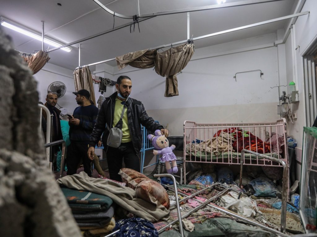 بريطانيا.. طواقم طبية تنضم لإغاثة غزة رغم التحديات