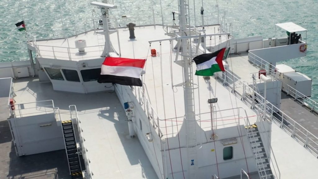 خيارات الغرب الثلاثة لمكافحة هجمات الحوثيين على السفن “الإسرائيلية”