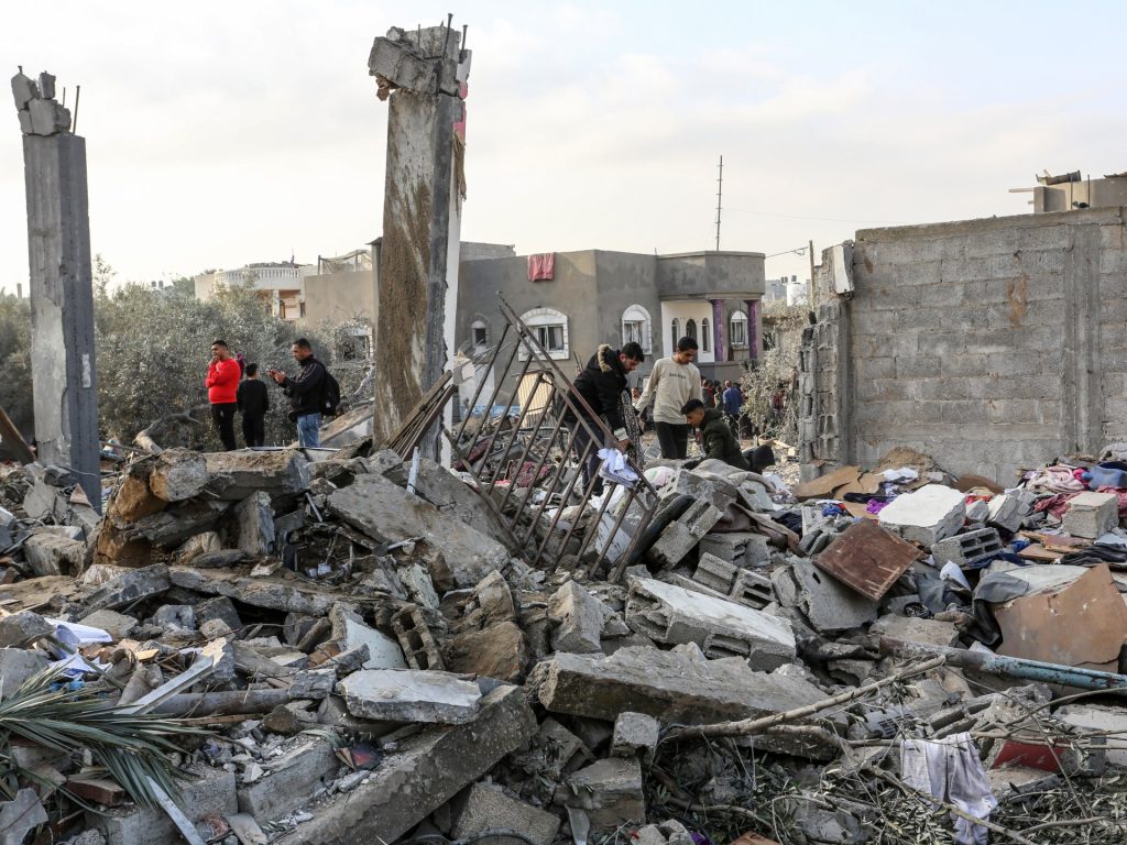 استطلاع للرأي يظهر تزايدا لشعبية حماس ورفضا لعباس