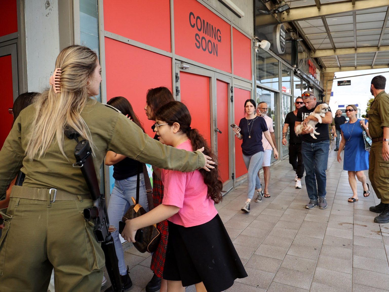 الحشيش والكحول.. يديعوت أحرونوت: الإسرائيليون يلجؤون للمواد المخدرة بمعدلات مثيرة للقلق