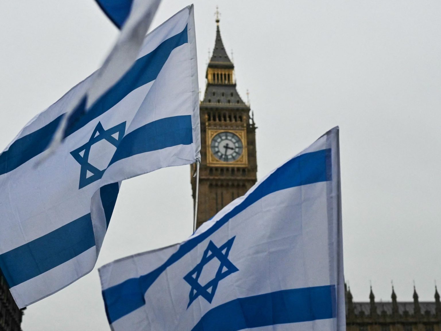 هيرست: قتال البريطانيين الإسرائيليين في غزة يهدد سيادة القانون بالمملكة المتحدة