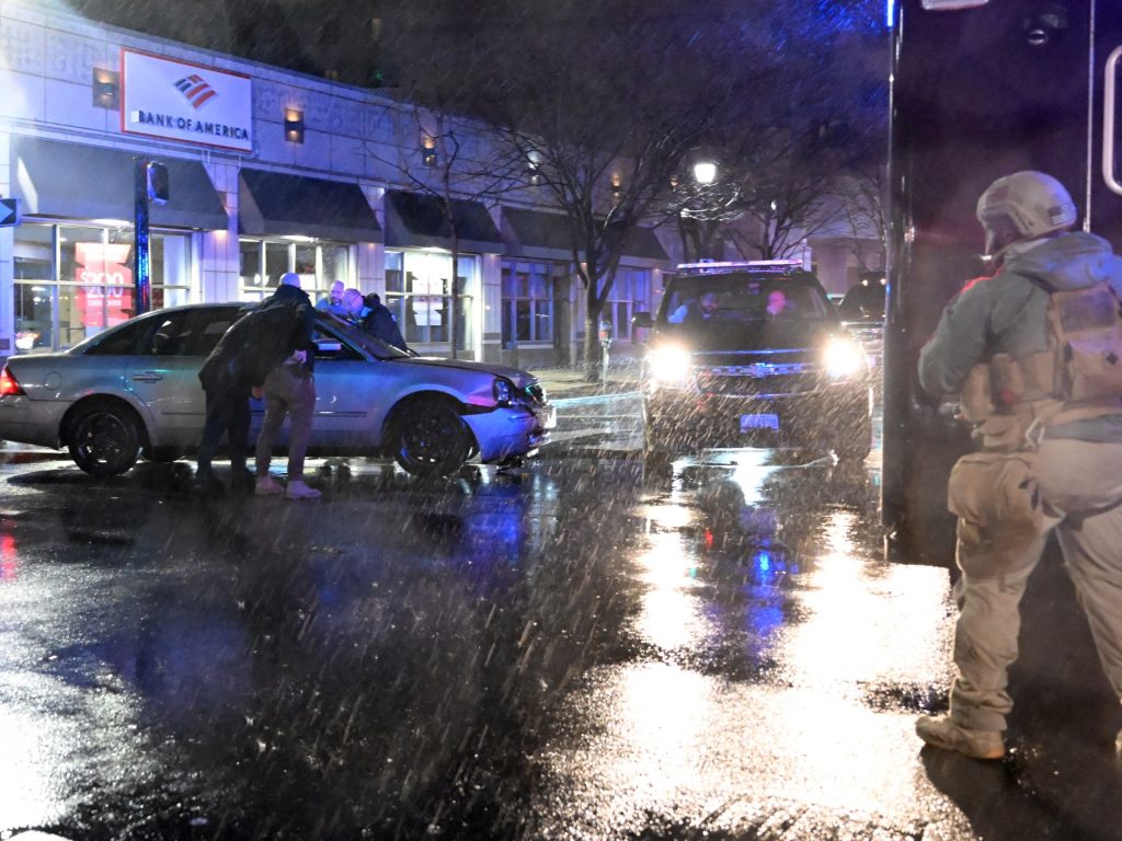 اصطدام بموكب بايدن يستنفر رجال الخدمة السرية