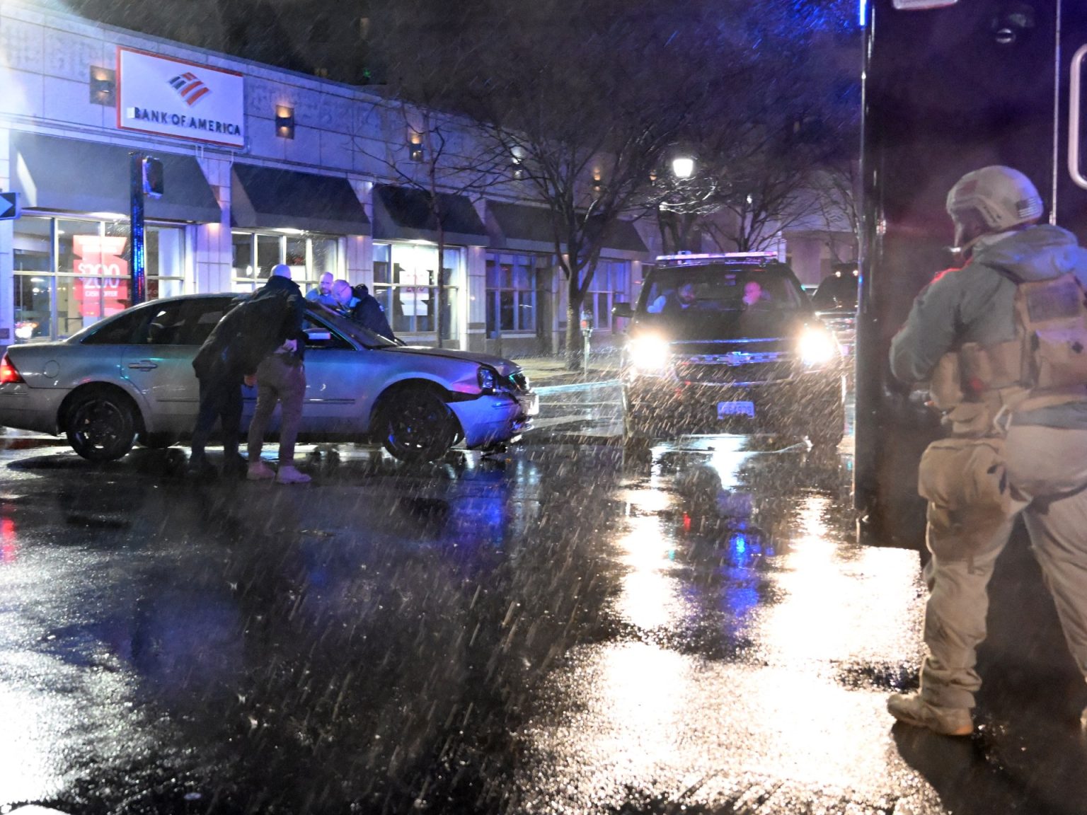 اصطدام بموكب بايدن يستنفر رجال الخدمة السرية