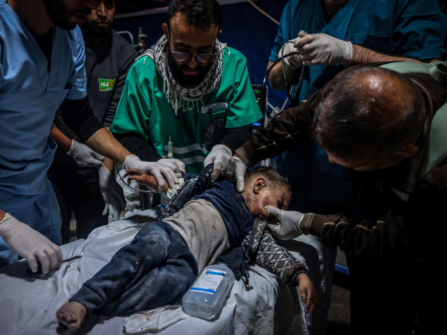 كاتب إسرائيلي: لا أحد يستطيع تبرير قتل نحو 10 آلاف طفل في غزة