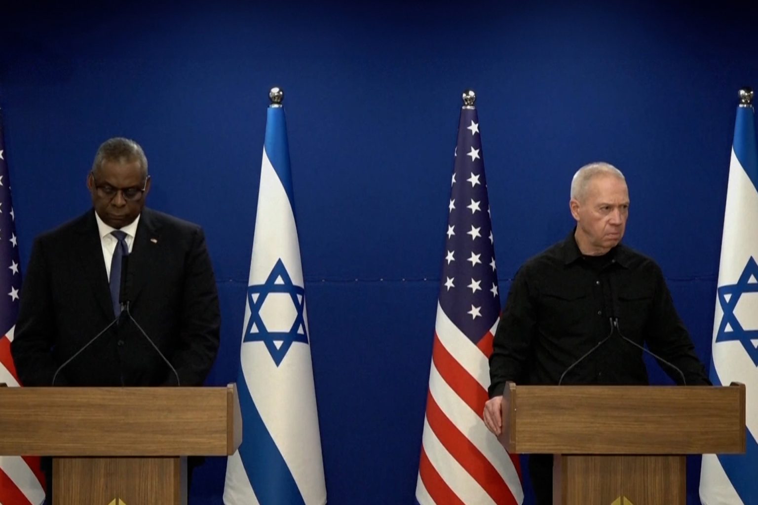 أوستن يؤكد استمرار دعم تل أبيب وغالانت يعتبر وجود إسرائيل على “المحك”