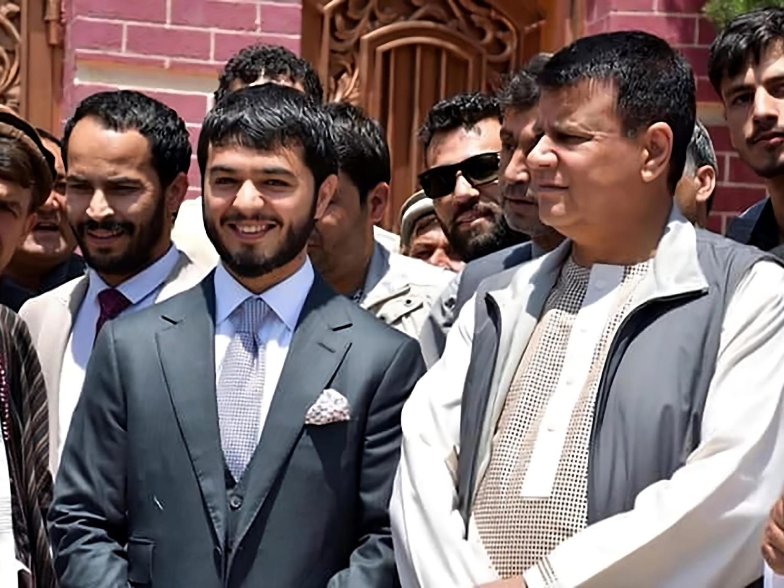 الخزانة الأميركية تفرض عقوبات على الرئيس السابق للبرلمان الأفغاني