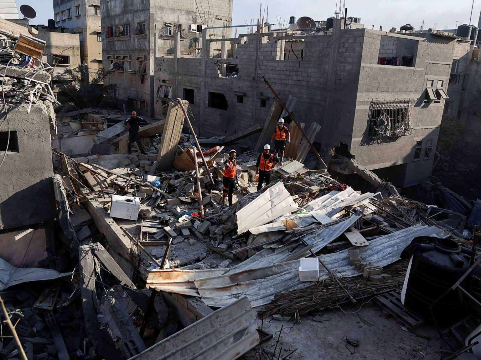 استجابة لحراك عالمي.. لبنان يغلق كافة مؤسساته تضامنا مع غزة