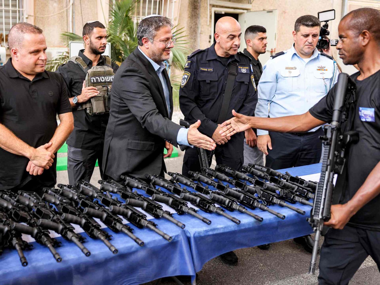 بن غفير يستغل حرب غزة لإقامة مليشيات خاصة بوزارته