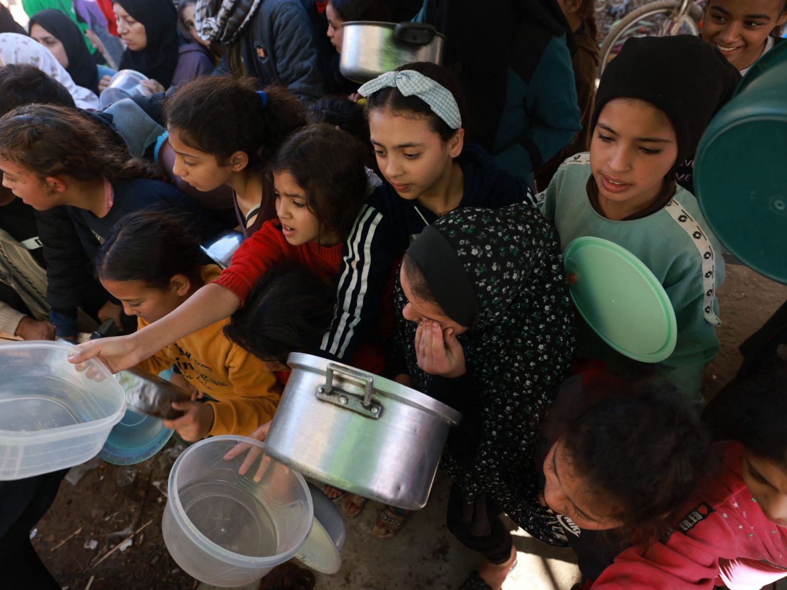 هيومن رايتس: إسرائيل تستخدم تجويع المدنيين سلاحا في الحرب