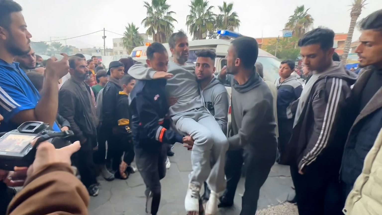 معتقلون فلسطينيون يؤكدون تعرضهم لانتهاكات في سجون الاحتلال