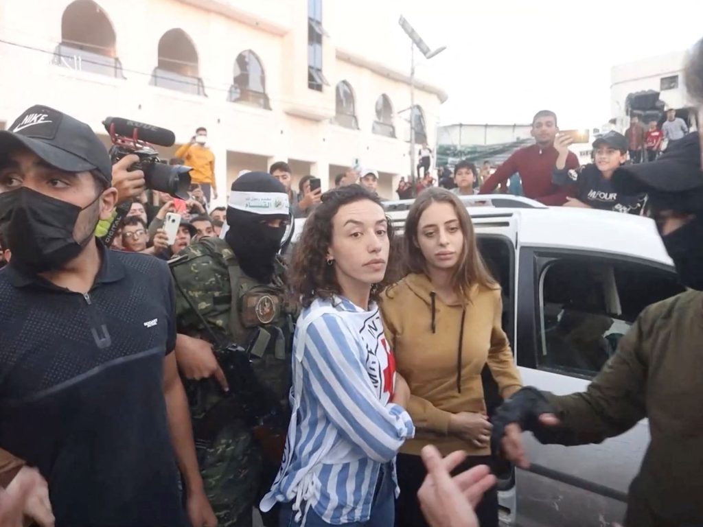 إسرائيل تسعى لإتمام صفقة تبادل الأسرى والمقاومة تربطها بوقف العدوان