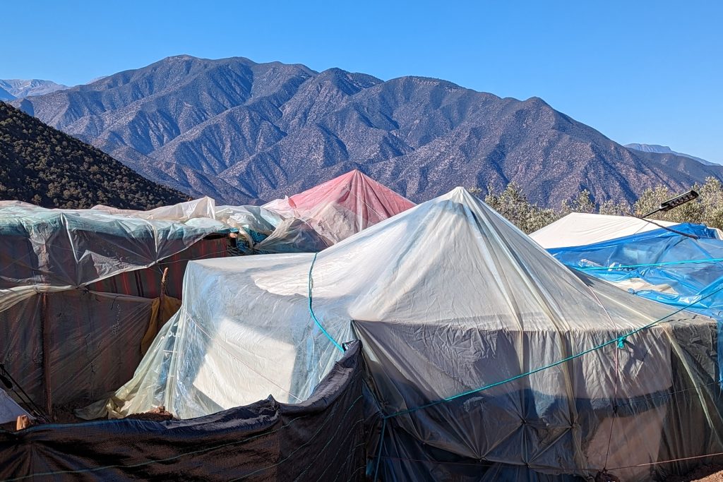 متضررو زلزال الحوز بعد مئة يوم تحت الخيام.. فقد الخصوصية واضطرار إلى الهجرة