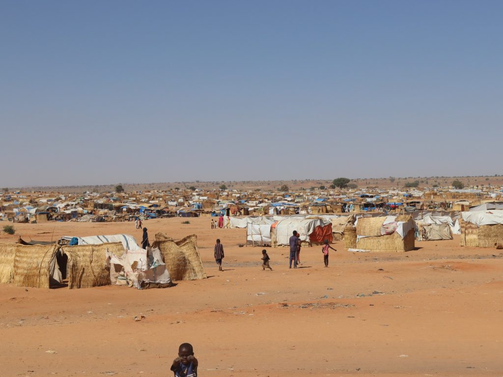 لاجئو دارفور إلى تشاد.. الهروب من الجحيم إلى الجحيم