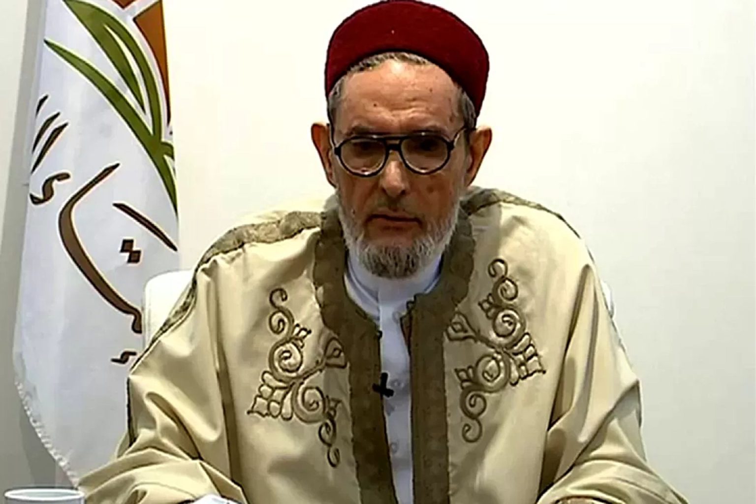 مفتي ليبيا يطالب الدول الإسلامية بمقاطعة أميركا