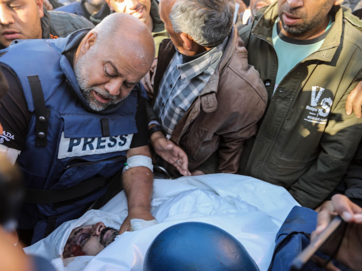 هنية في يوم الوفاء للصحفي الفلسطيني: أكثر من 100 صحفي استشهدوا من أجل الحقيقة