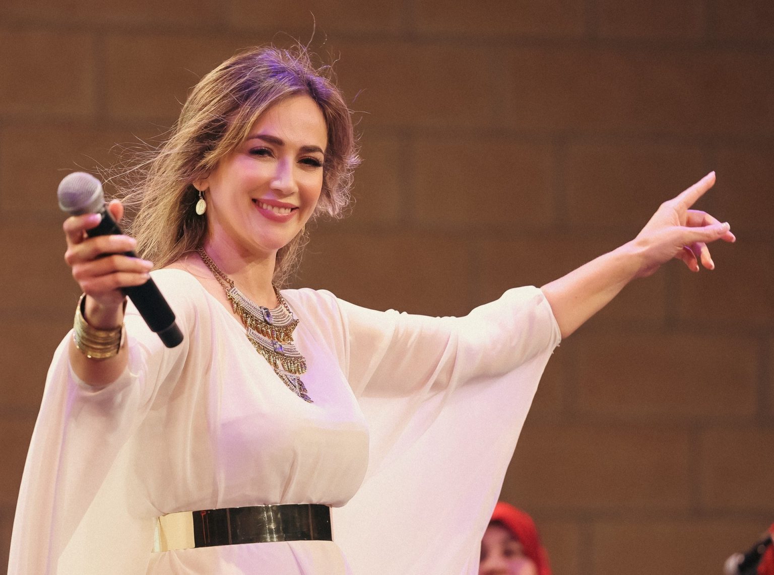 بسبب “لا غالب إلا الله”.. دلال أبو آمنة تواجه الاضطهاد الإسرائيلي