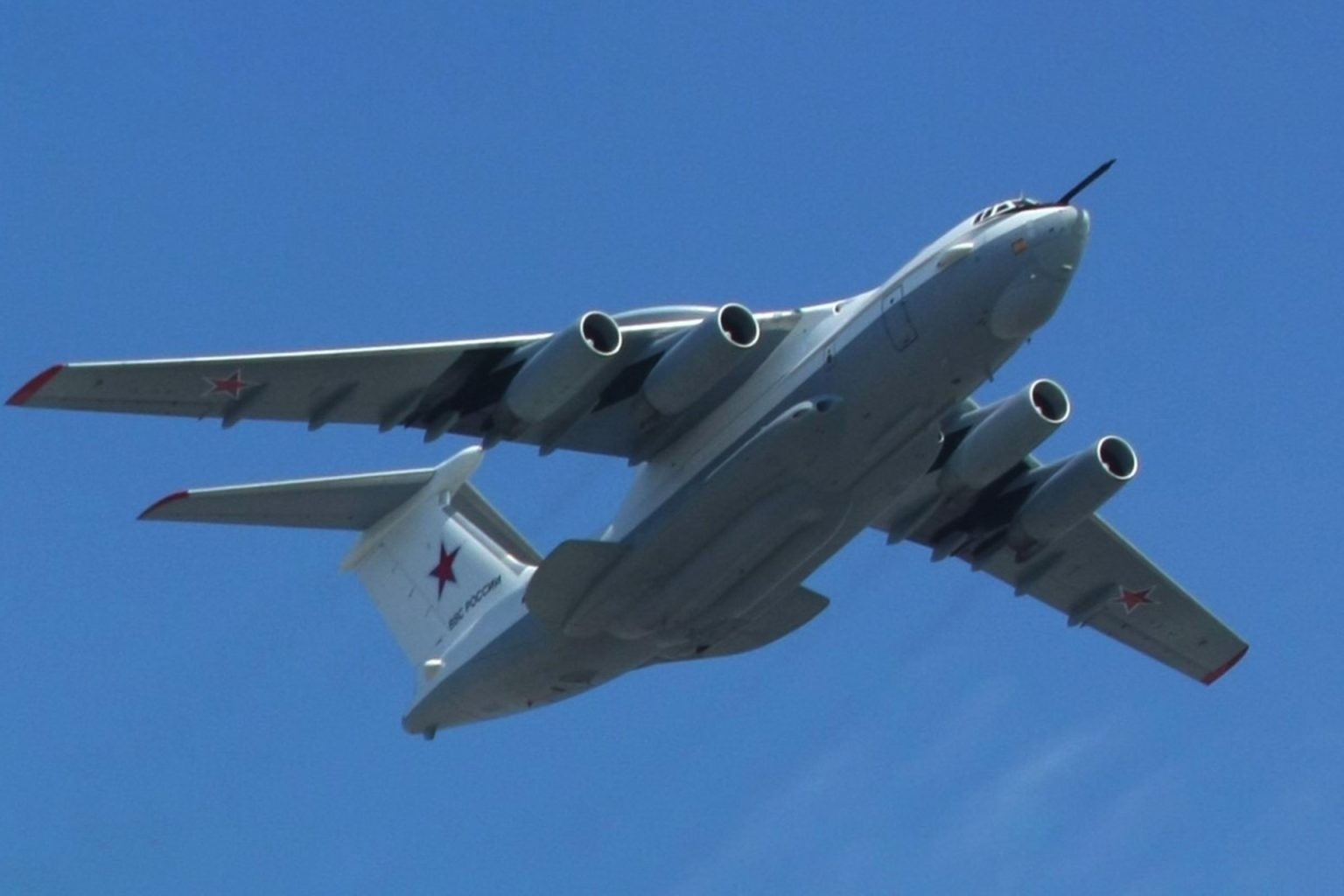 أوكرانيا: دمرنا طائرة تجسس روسية ومركز قيادة جوي في بحر آزوف