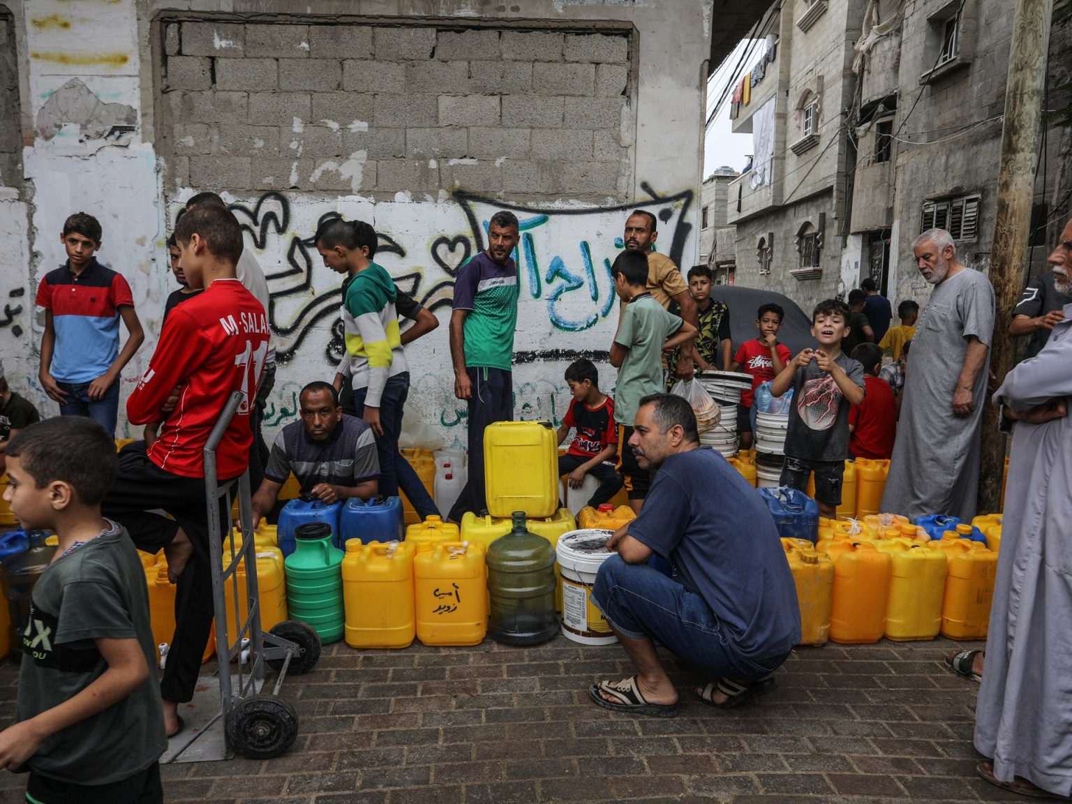 مجلة إسرائيلية: تل أبيب حولت المياه إلى سلاح دمار شامل في غزة