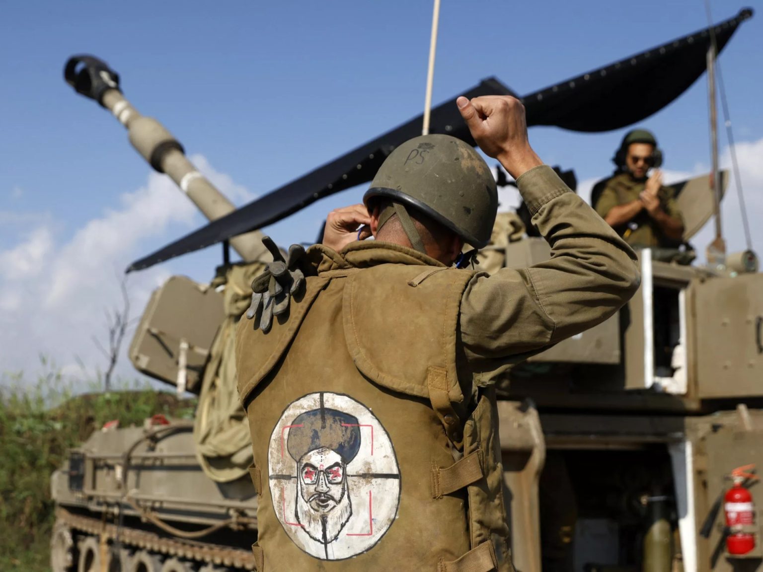 هآرتس: إسرائيل تمضي قدما في حرب ضد حزب الله رغم أنها مدمرة لكليهما