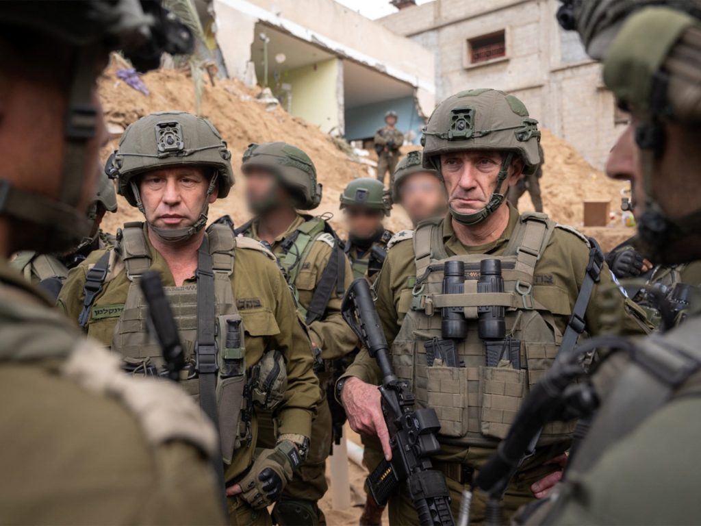 رئيس الأركان الإسرائيلي يقر بتسريح عناصر من الاحتياط جراء التوتر