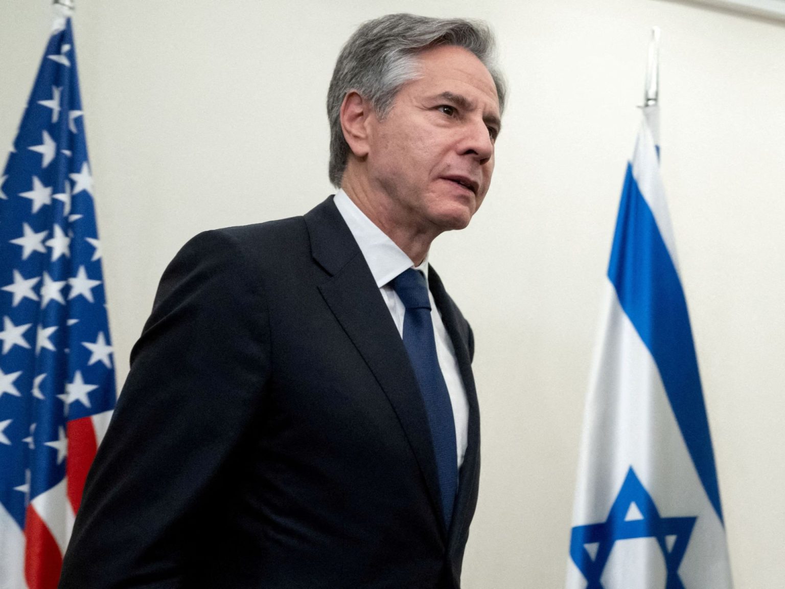 بلينكن يبدأ جولة تشمل خمس دول عربية والضفة وإسرائيل