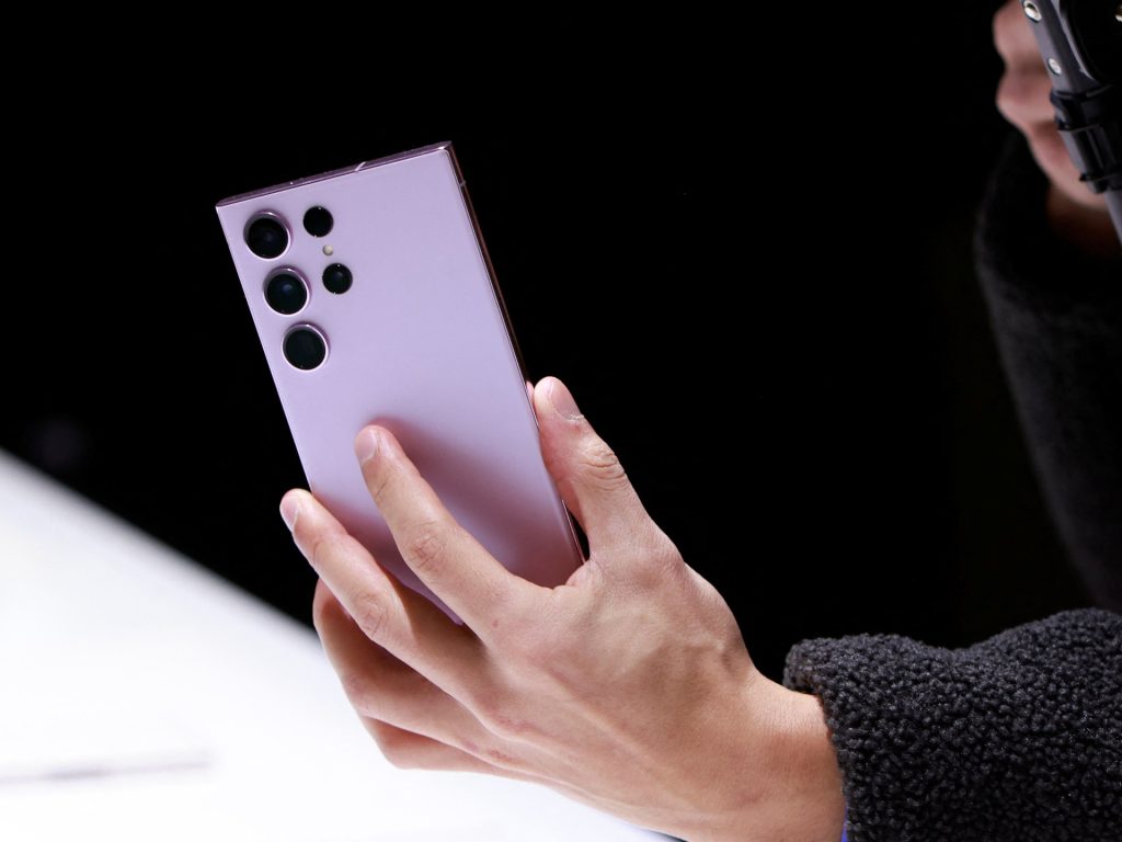 سامسونغ تضيف الترجمة الفورية لمكالمات هواتف غالاكسي