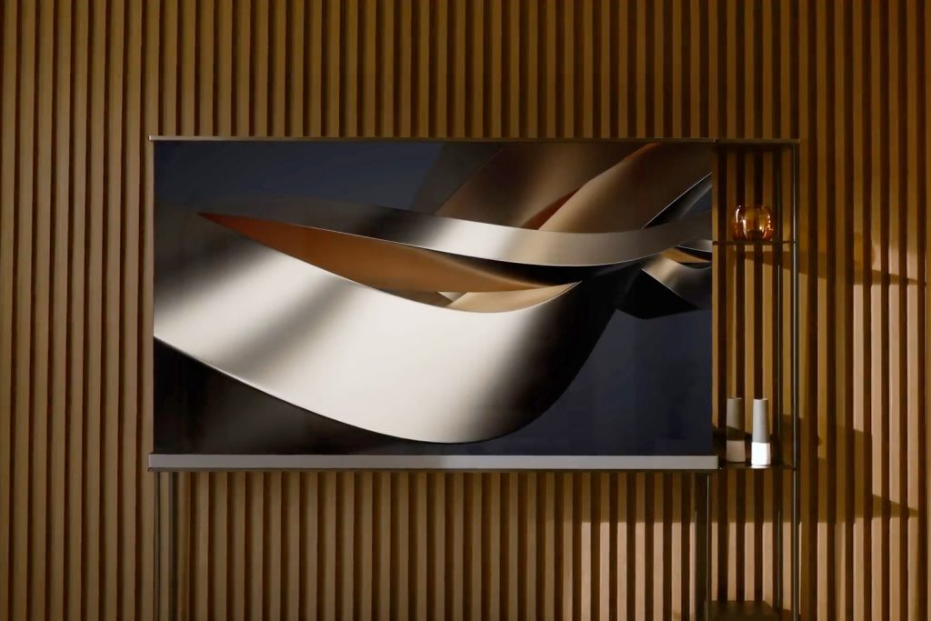 شاهد.. الشاشات الذكية الشفافة أحدث ابتكارات الشركات المصنعة لأجهزة التلفزيون