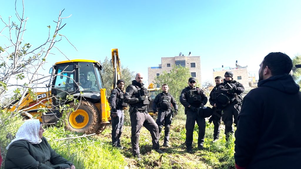 القدس.. أنياب الاستيطان تطبق على قرية بيت صفافا