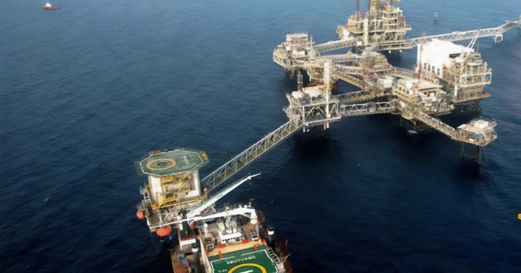 قطر تشق طريقا جديدا للطاقة بتطوير حقل العد الشرقي النفطي