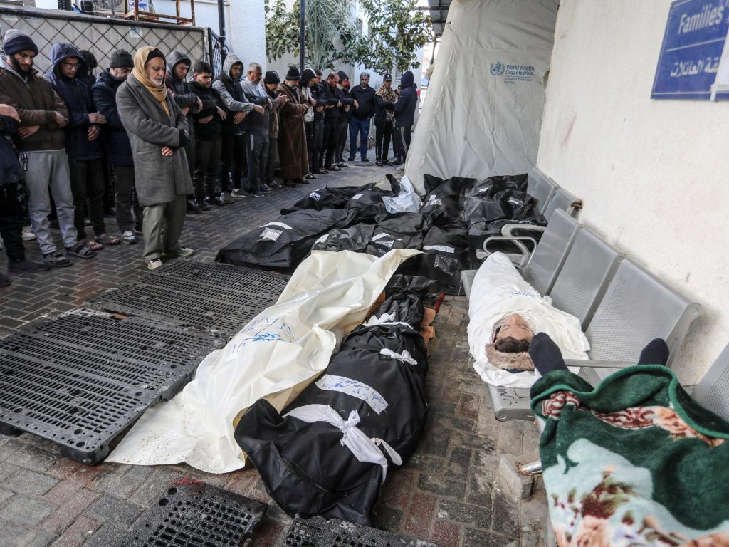 مجازر ضد عوائل بغزة وتحركات دبلوماسية لمناقشة هدنة ثانية