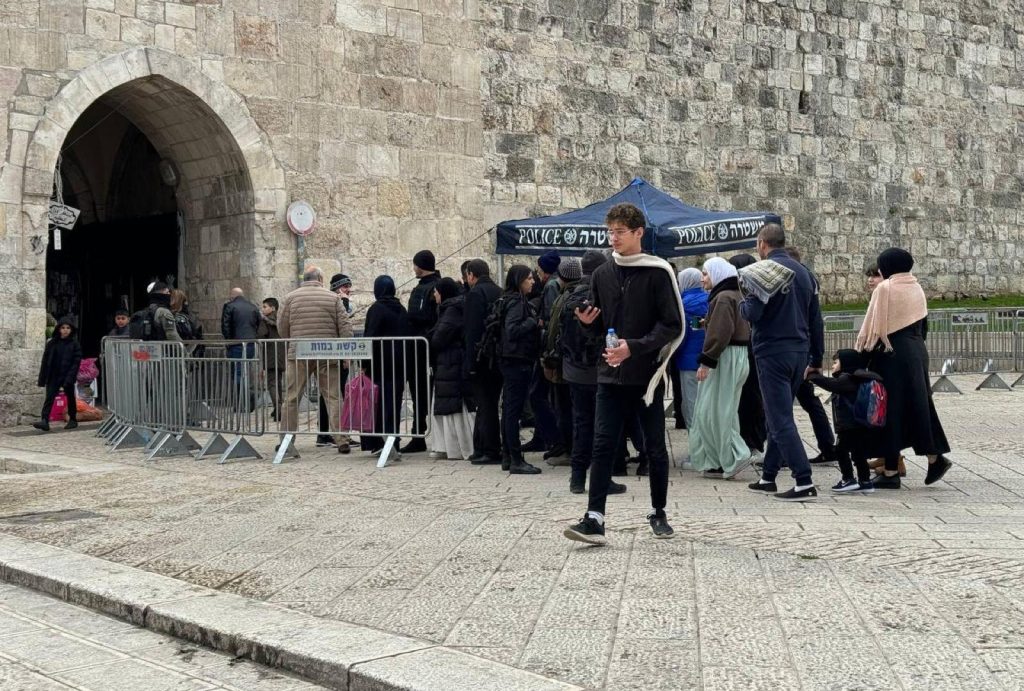 خلافات إسرائيلية حول دخول الفلسطينيين للأقصى خلال رمضان