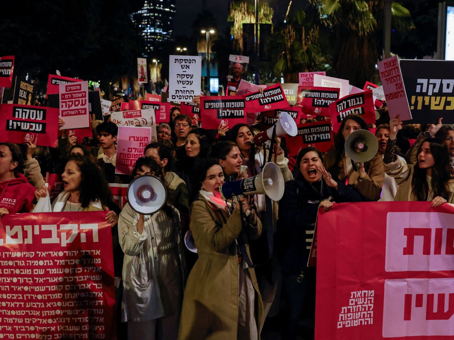 مشاركة إسرائيل بمباحثات القاهرة “مجاملة لبايدن” وواشنطن تعمل على مقترح جديد