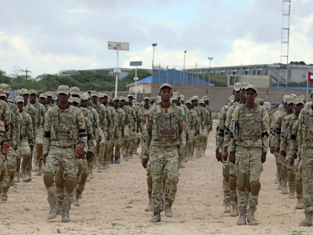 مقتل 3 جنود إماراتيين وضابط بحريني في هجوم بمقديشو