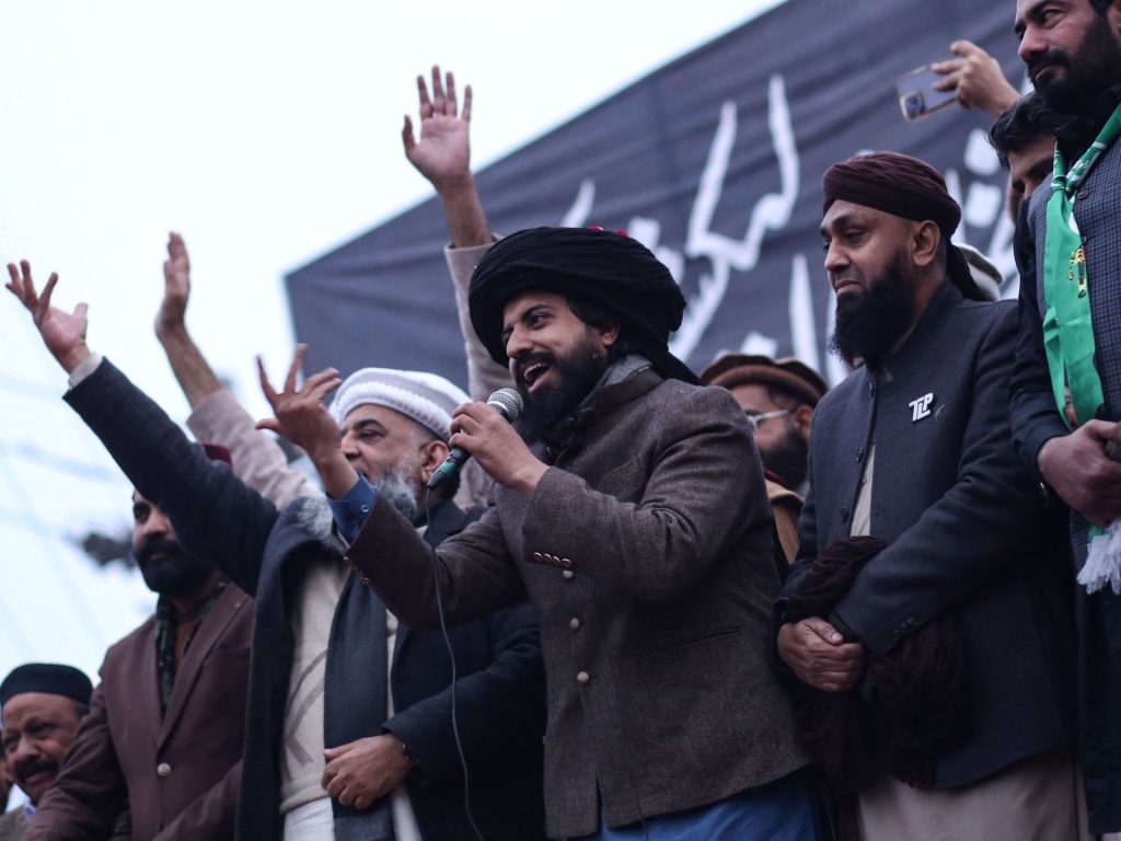 ما حظوظ الأحزاب الدينية في الانتخابات الباكستانية؟