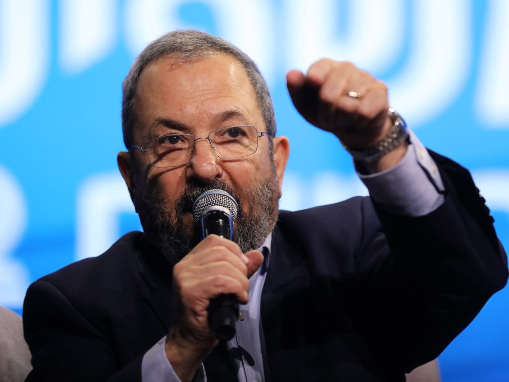 “وقت نتنياهو انتهى”.. إيهود باراك يدعو المتظاهرين لمحاصرة الكنيست