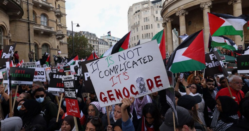 للخروج من فخ غزة.. هكذا تجنب زعيم العمال البريطاني التمرد عليه