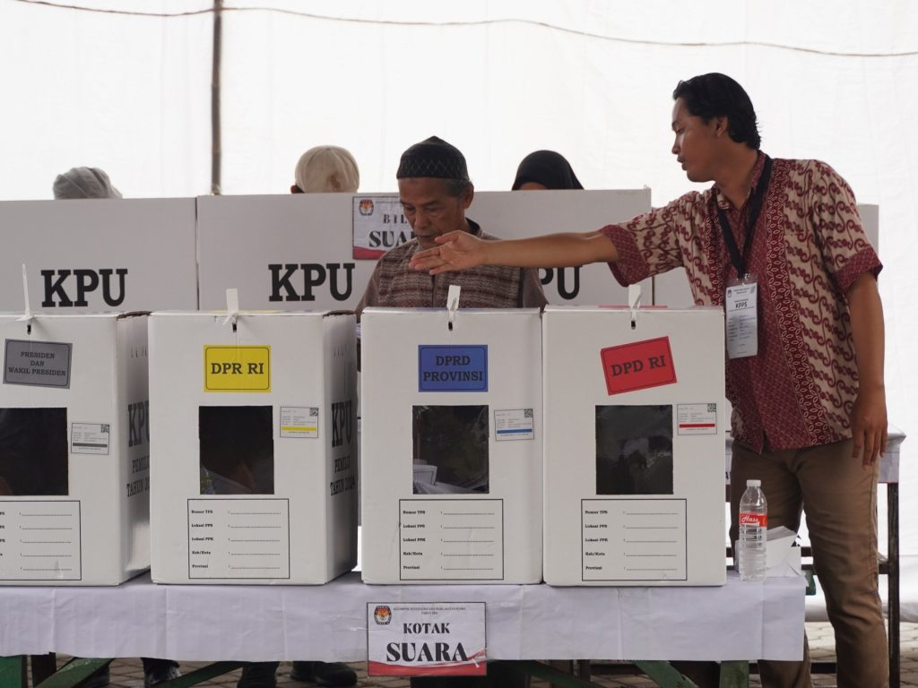 السادسة منذ التحول الديمقراطي.. إندونيسيا تقترع في انتخابات رئاسية وتشريعية ساخنة