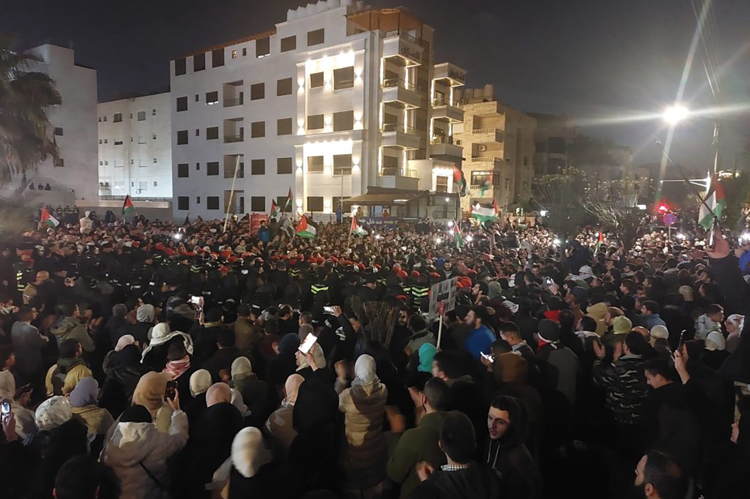 الأردنيون يدعمون غزة بأشكال وطرق عديدة