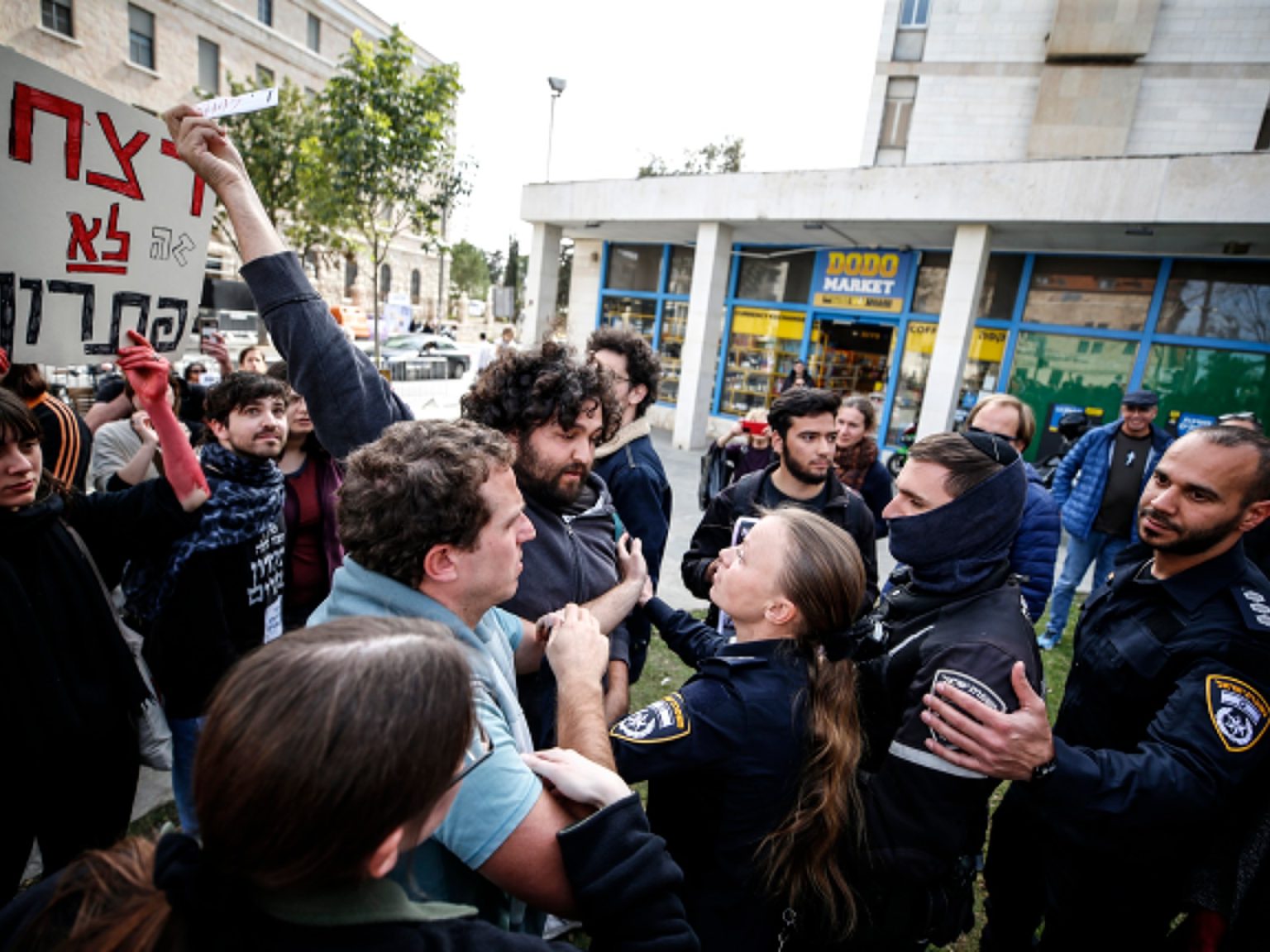 إسرائيل منقسمة على نفسها بشأن أولويات الحرب على غزة