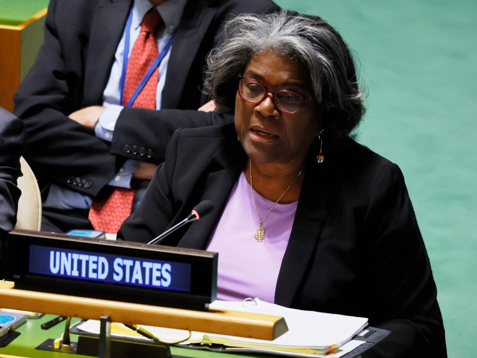 واشنطن بوست: لا ينبغي للنساء السود أن يصبحن واجهة السياسة القبيحة لأميركا في غزة