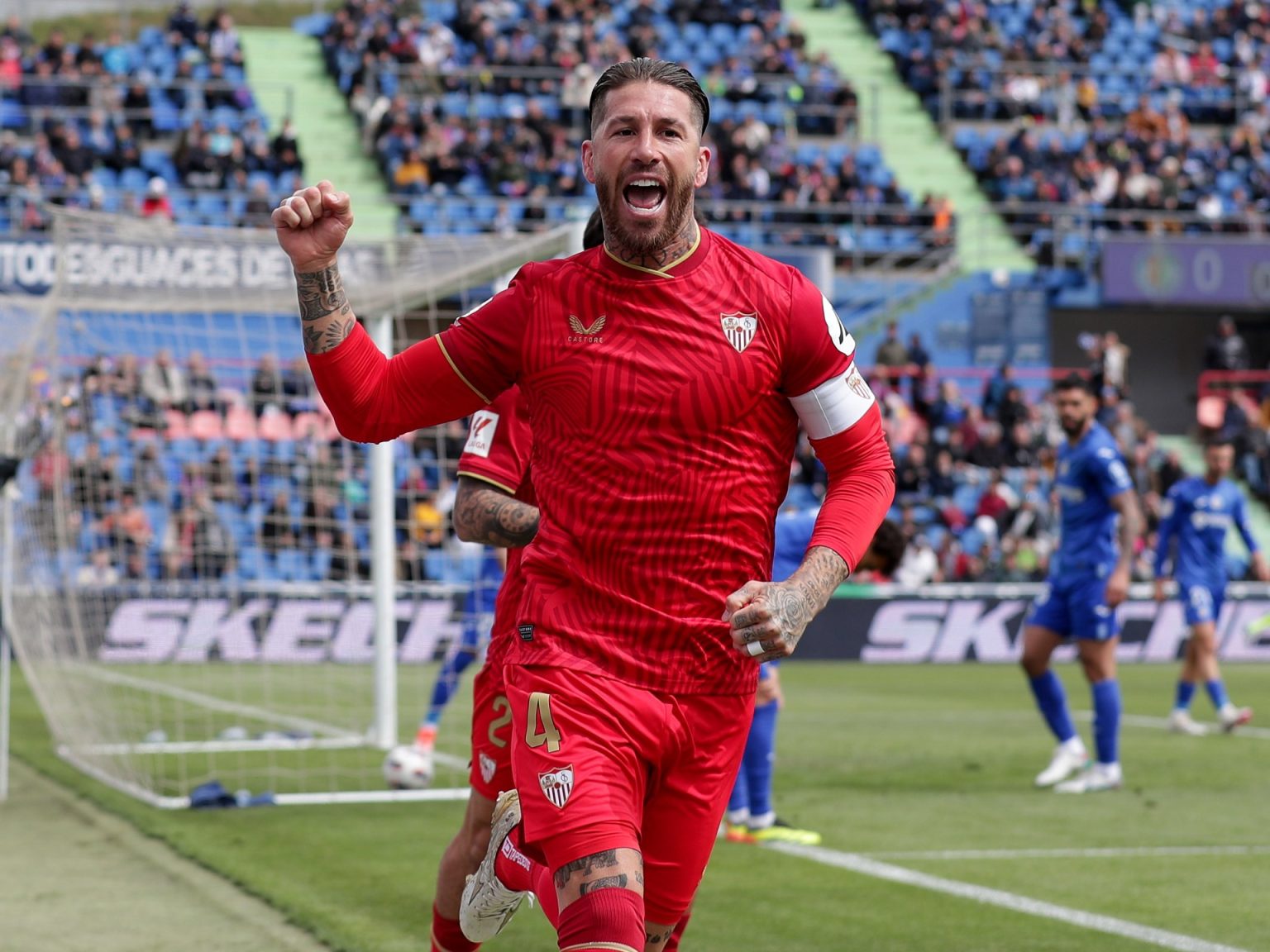 أكثر المدافعين تسجيلا للأهداف في تاريخ كرة القدم