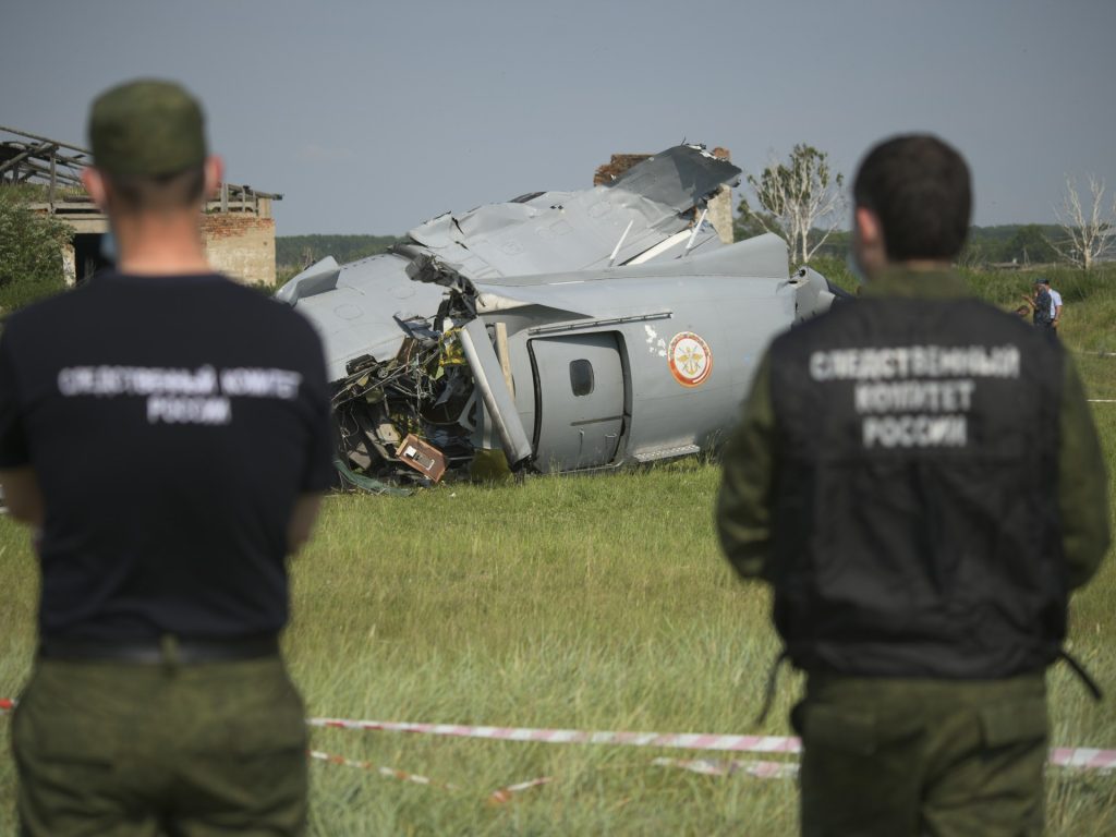 تحطم طائرة عسكرية روسية على متنها 15 شخصا