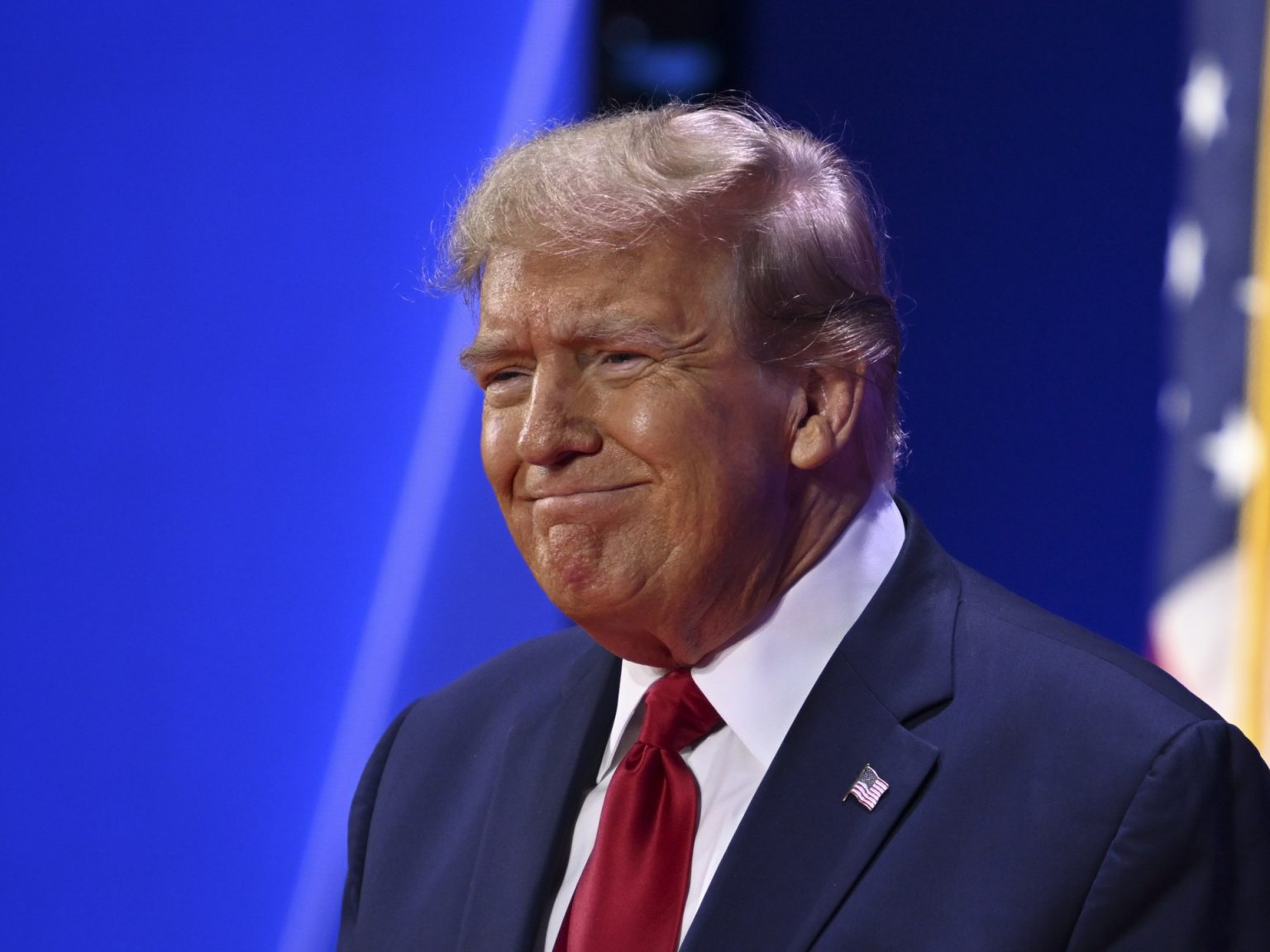 نيويورك تايمز: تريد أن تعرف ما سيفعله ترامب؟.. استمع لما يقوله