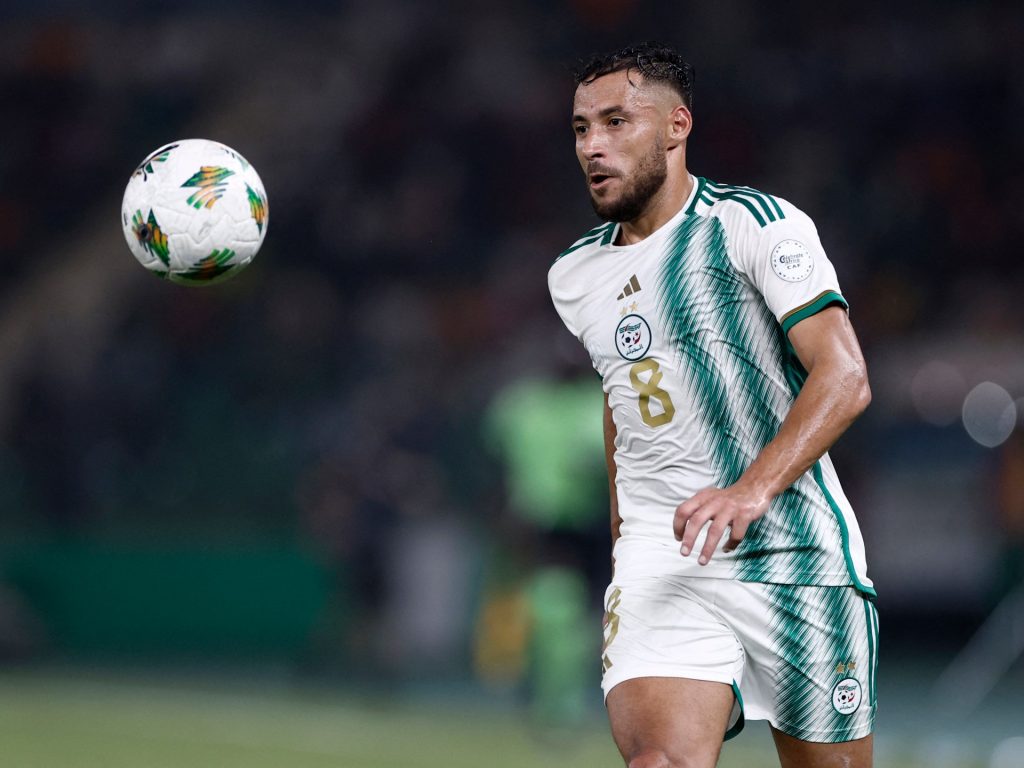 بسبب تصرف غير رياضي.. يوسف بلايلي يتعرض لعقوبة ثقيلة